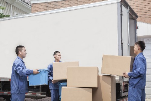 Complaint investigation steps in a removals office setting